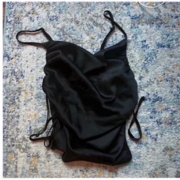 Princess Polly satin camo ruched side size 4 - Picture 2 of 2